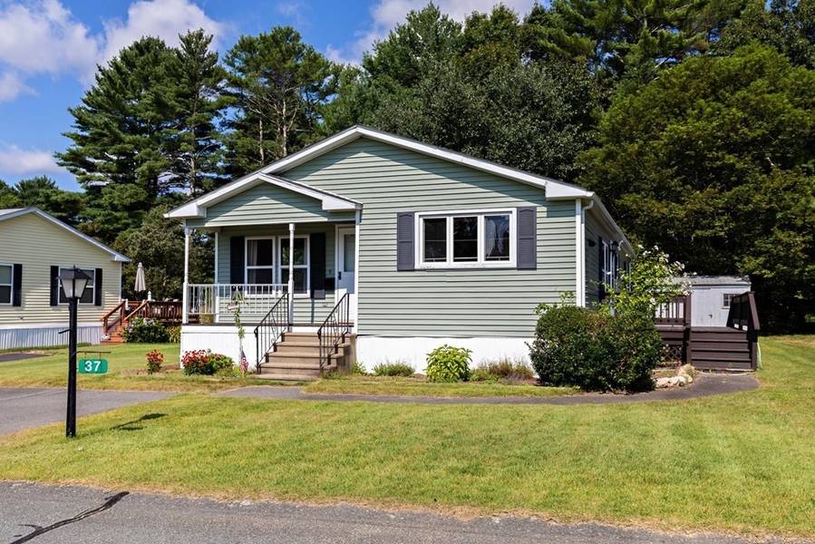 37 Mountain Ash Drive, Kingston, MA 02364