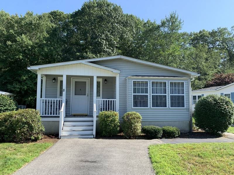 8 Bramble Circle, Rockland, MA 02370