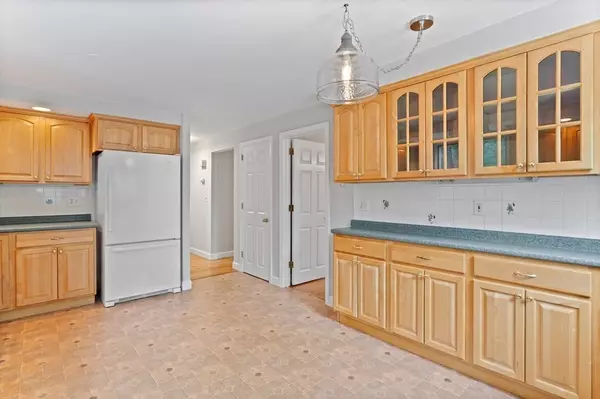 Acton, MA 01720,9 Broadview St