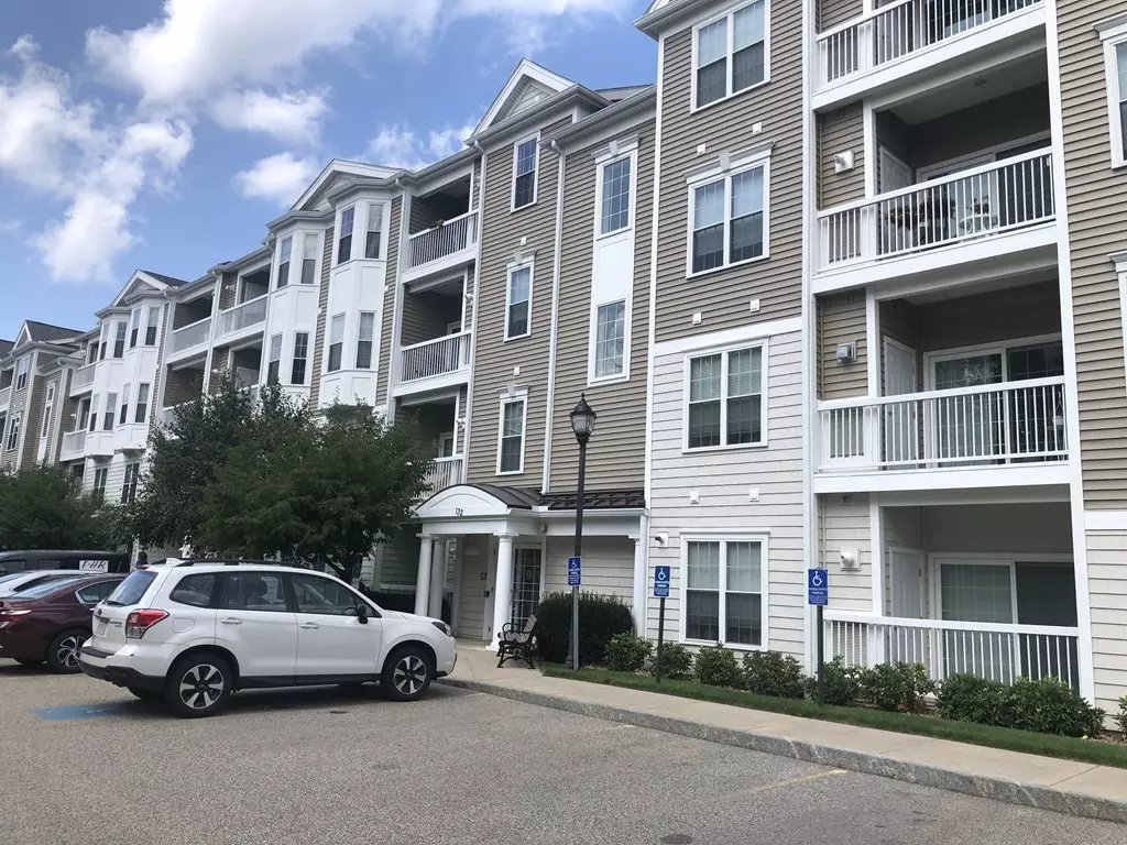 Waltham, MA 02452,132 Clocktower Dr #4304