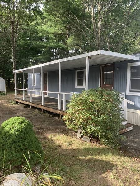 3 6th Ave, Bourne, MA 02559