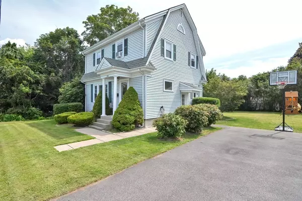 Swansea, MA 02777,128 Sycamore St
