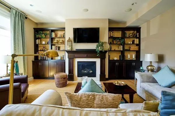 Boston, MA 02127,350 W 2nd St #4