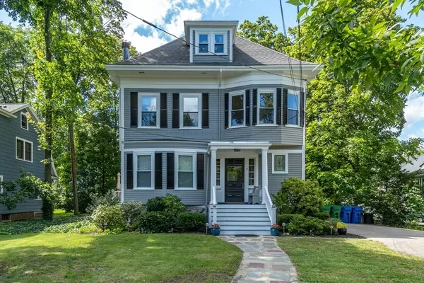 17 Wessex Rd #2, Newton, MA 02459