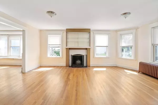 Watertown, MA 02472,28 Hall Ave