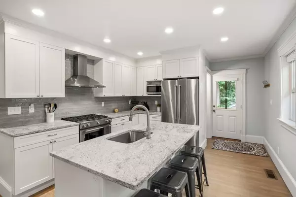 Watertown, MA 02472,92 Beechwood Ave #1