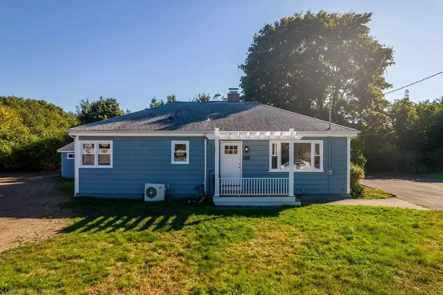 112 Lawson Ave, Acushnet, MA 02743