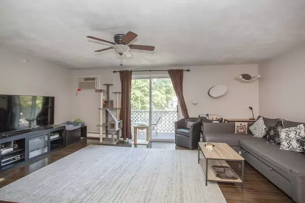 Abington, MA 02351,56 Townsend St #D32