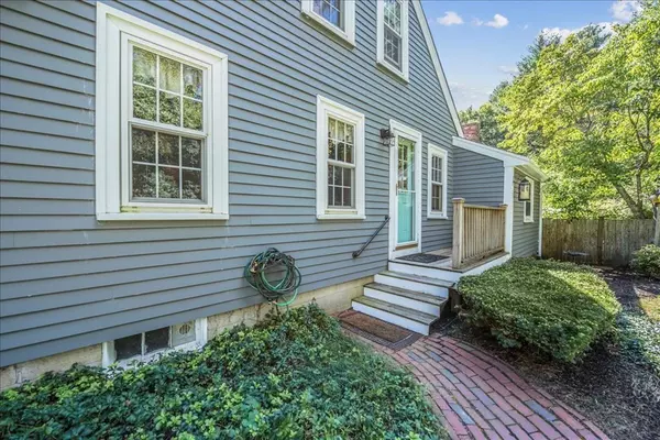 Halifax, MA 02338,258 Elm Street