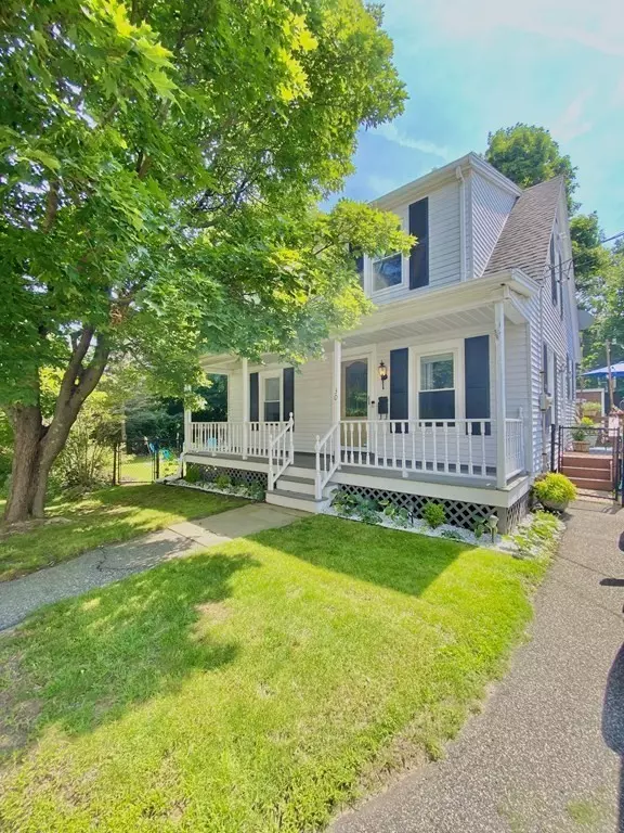 30 Lawndale Ave, Saugus, MA 01906