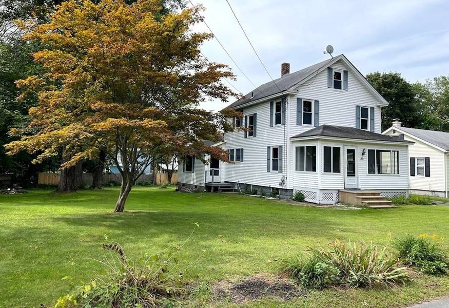 20 Walnut St, Gill, MA 01354