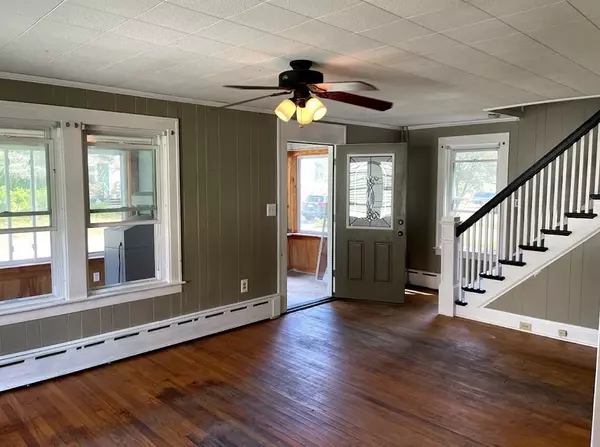 Gill, MA 01354,20 Walnut St