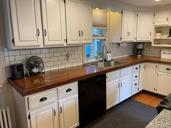 Pembroke, MA 02359,35 Forest St