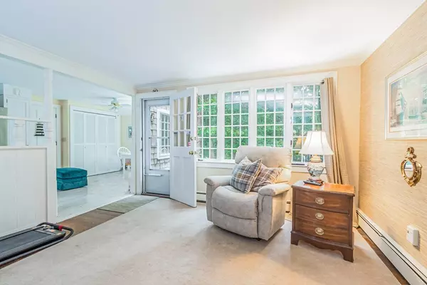 Barnstable, MA 02675,188 Marstons Ln