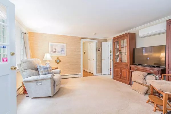 Barnstable, MA 02675,188 Marstons Ln