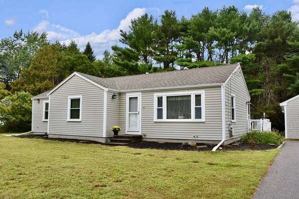 15 Blueberry Way, Marion, MA 02738