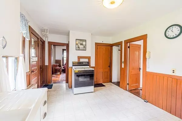 Newton, MA 02465,315 Cherry St