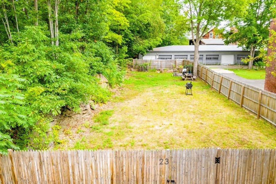 25 3rd St, Montague, MA 01376