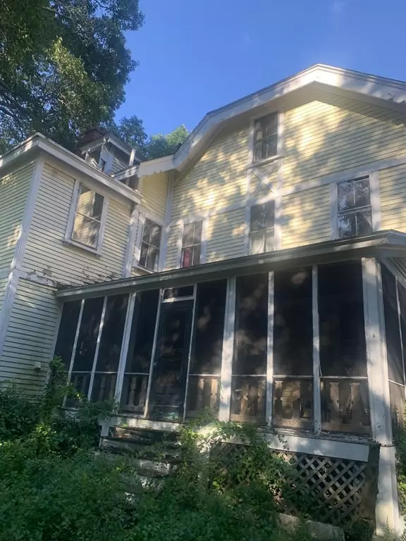 Lancaster, MA 01523,918 Main St