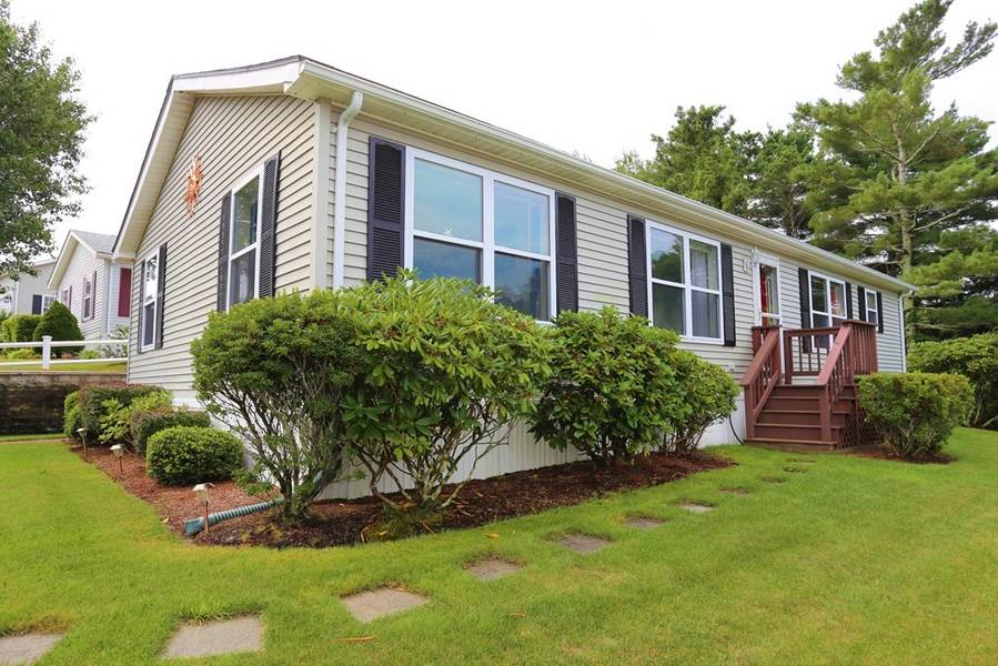 21 Headlands Drive, Plymouth, MA 02360