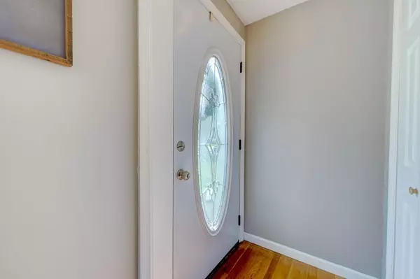 Agawam, MA 01001,53 Deering St