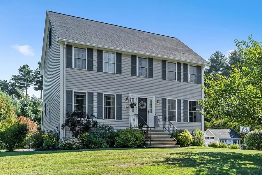 16 Brittany Lane, Billerica, MA 01821