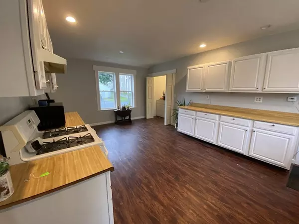 Clinton, MA 01510,81 Washington St