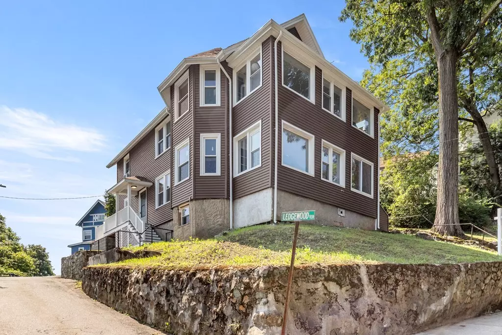 Malden, MA 02148,8 Murray Hill Rd