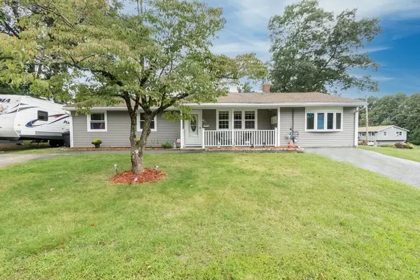 32 Surrey Ln, Peabody, MA 01960