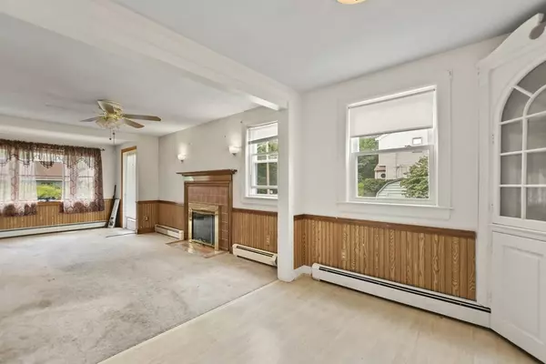 Ashland, MA 01721,7 Meadowbrook Lane