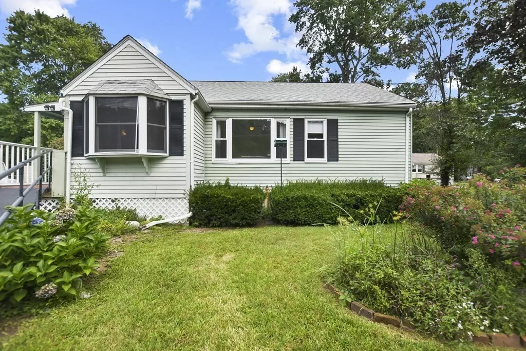 Ashland, MA 01721,7 Meadowbrook Lane