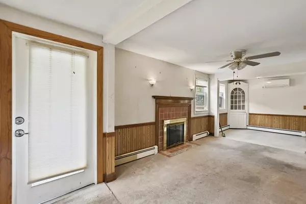 Ashland, MA 01721,7 Meadowbrook Lane