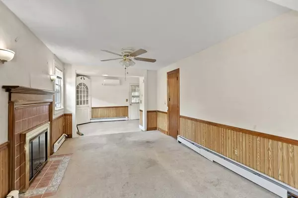 Ashland, MA 01721,7 Meadowbrook Lane