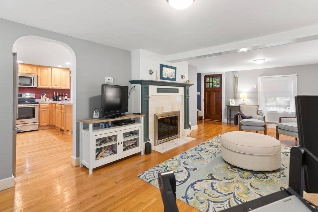 Beverly, MA 01915,284 Essex St