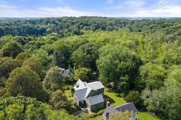 Marblehead, MA 01945,14 Rainbow Rd