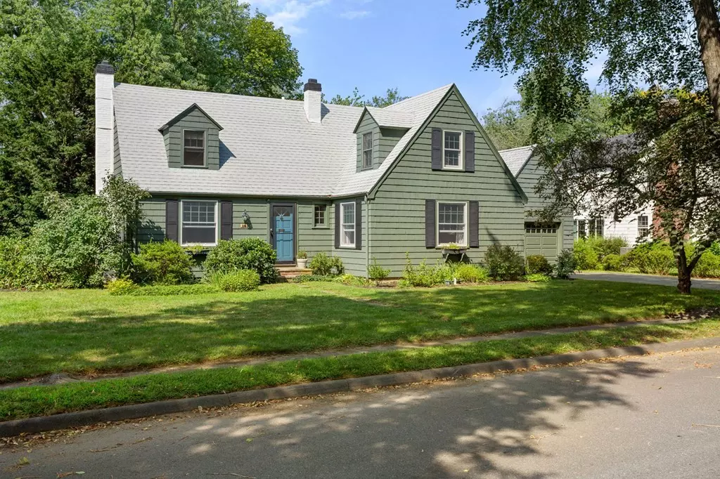 Marblehead, MA 01945,14 Rainbow Rd