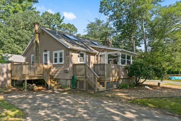 46 Bonney St, Pembroke, MA 02359