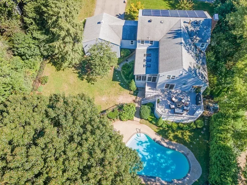 64 Old Pasture Rd, Cohasset, MA 02025