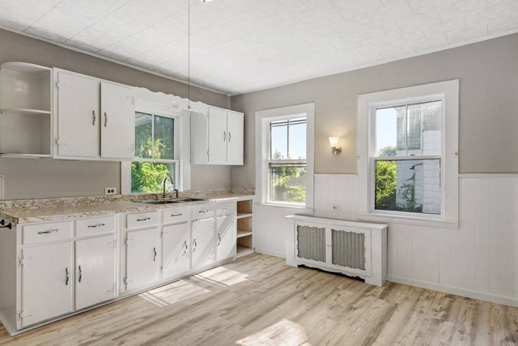 Salem, MA 01970,28 Phillips St