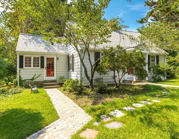 19 Stratham Road, Lexington, MA 02421