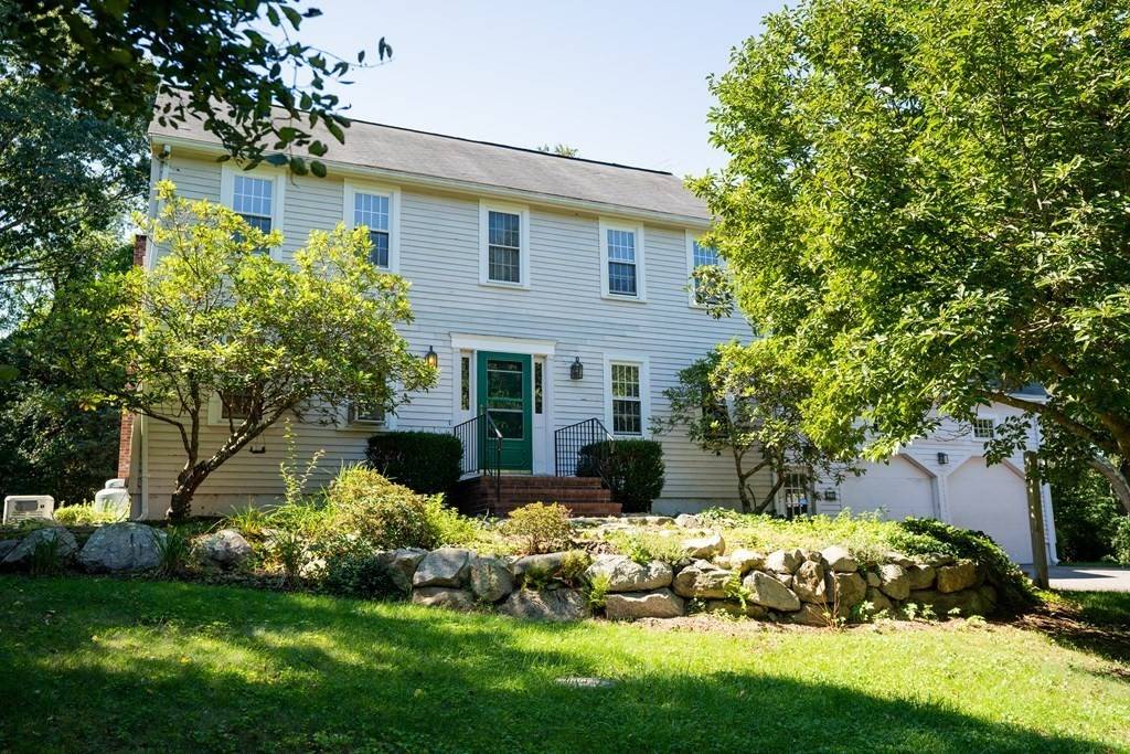 19 Bay Colony Drive, Plymouth, MA 02360