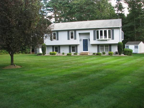 3 Leonard Street, Carver, MA 02333