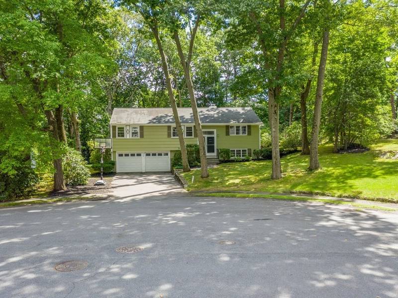 6 Ivy Circle, Wellesley, MA 02482