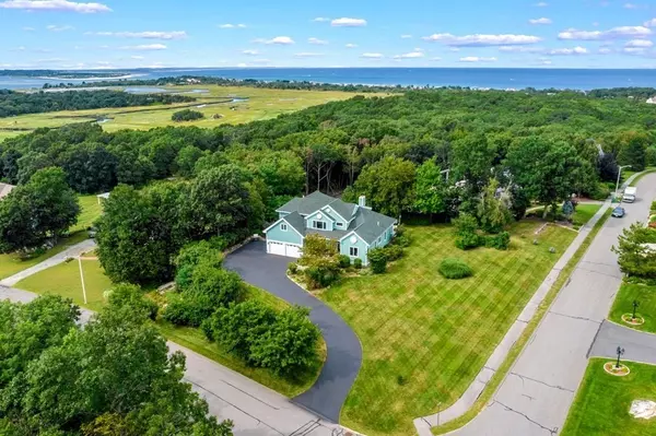 11 Sea Fox Lane, Gloucester, MA 01930