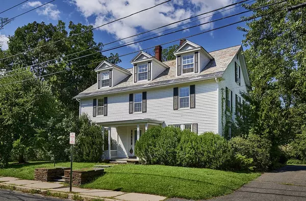 38 Franklin St, Northampton, MA 01060