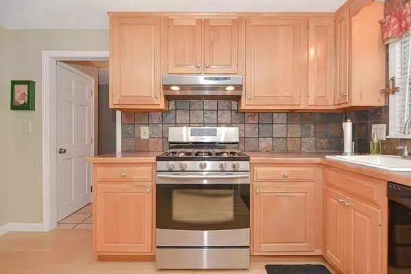Townsend, MA 01469,3 Cedar Circle