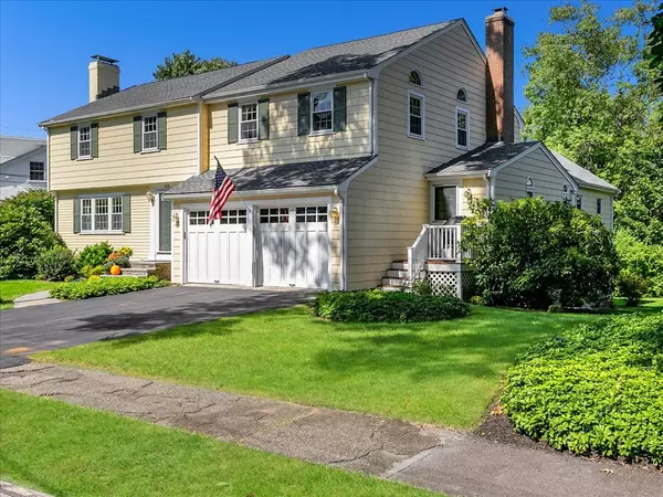 158 Meadowbrook Rd, Needham, MA 02492