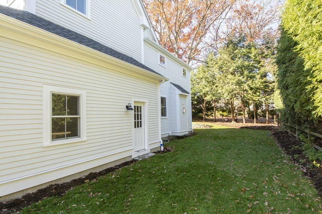 Needham, MA 02492,72 Douglas Rd