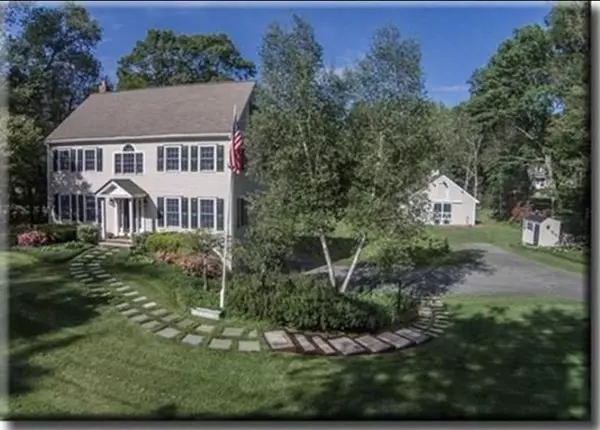 19 River Rd, West Newbury, MA 01985