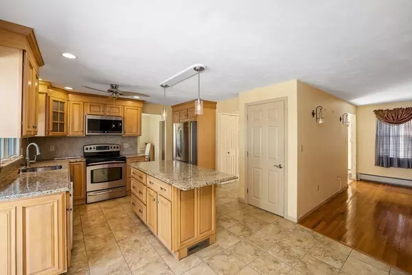 Attleboro, MA 02703,41 Adamsdale Road